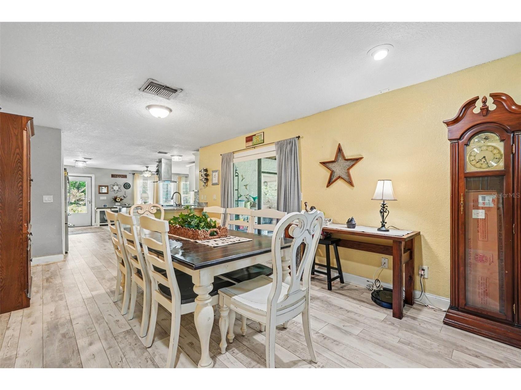 534 Leverett Road Seffner FL 33584 TB8524162 image16