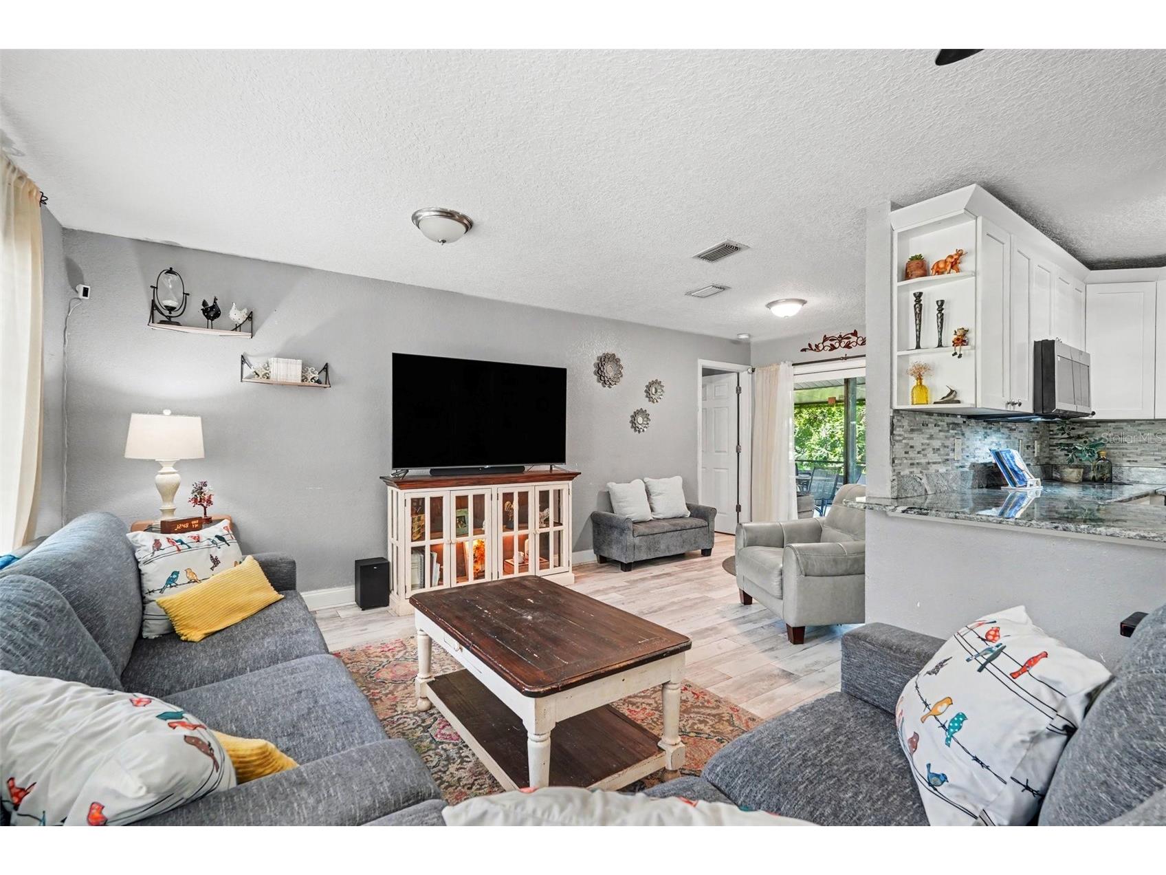 534 Leverett Road Seffner FL 33584 TB8524162 image3