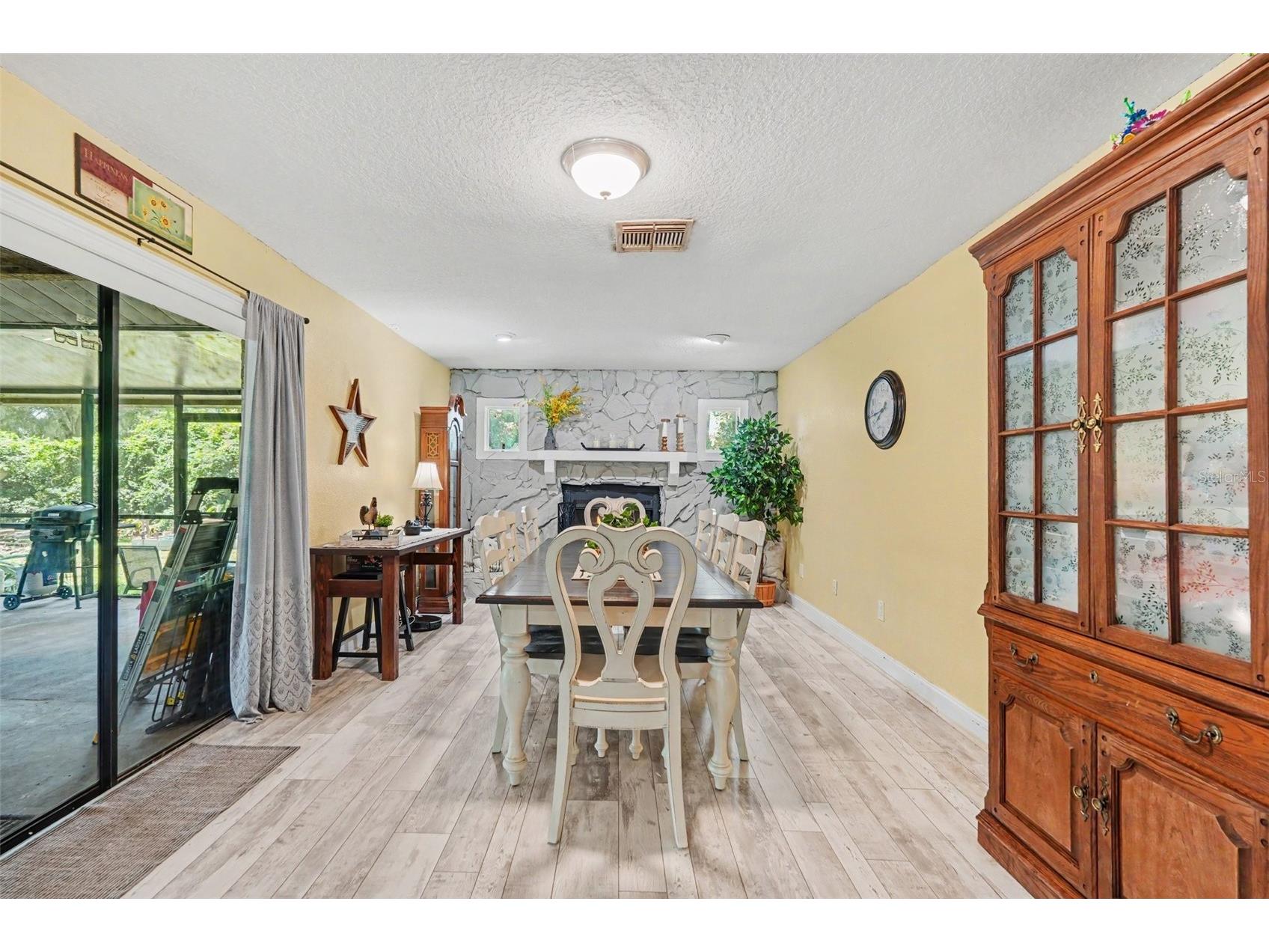 534 Leverett Road Seffner FL 33584 TB8524162 image6