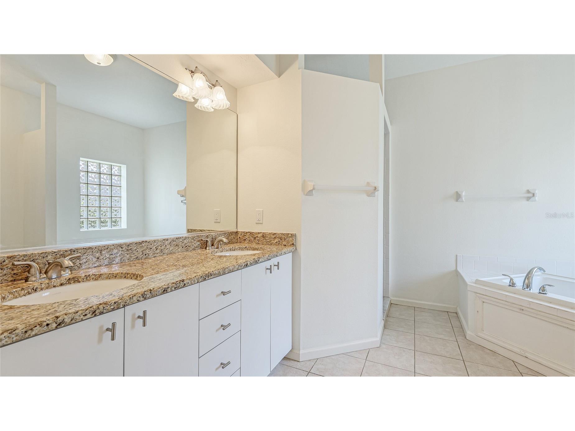 534 Oak Bay Drive Osprey FL 34229 A4699469 image21