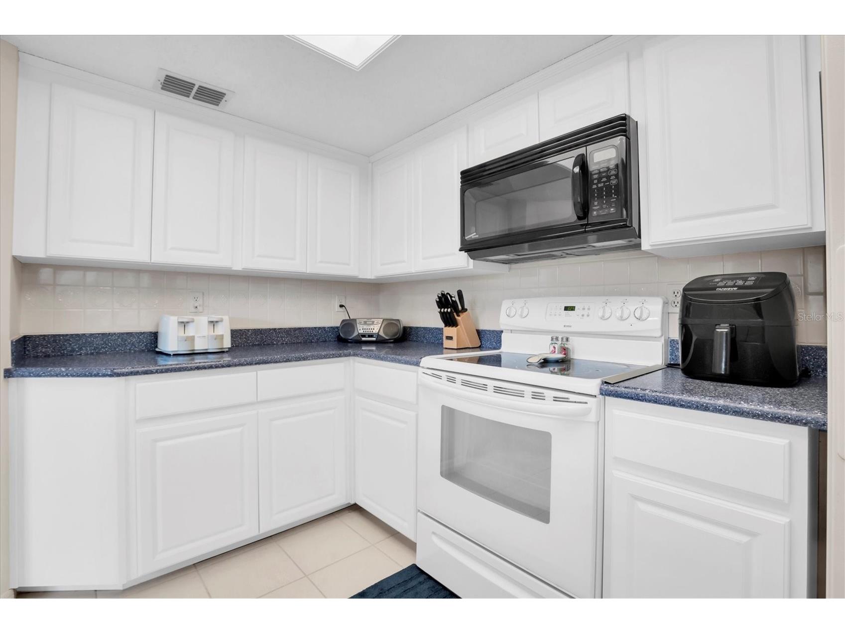 534 Walden Court Dunedin FL 34698 TB8436572 image8