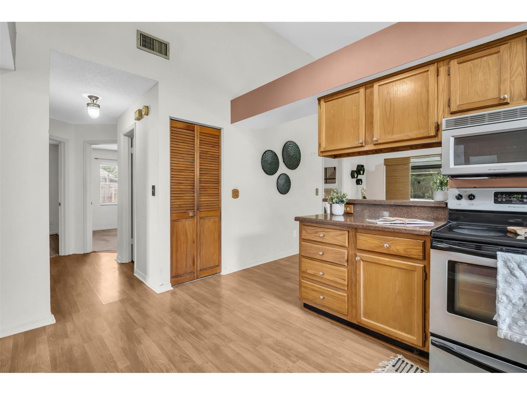 5341 Southwick Drive Tampa FL 33624 TB8496083 image11