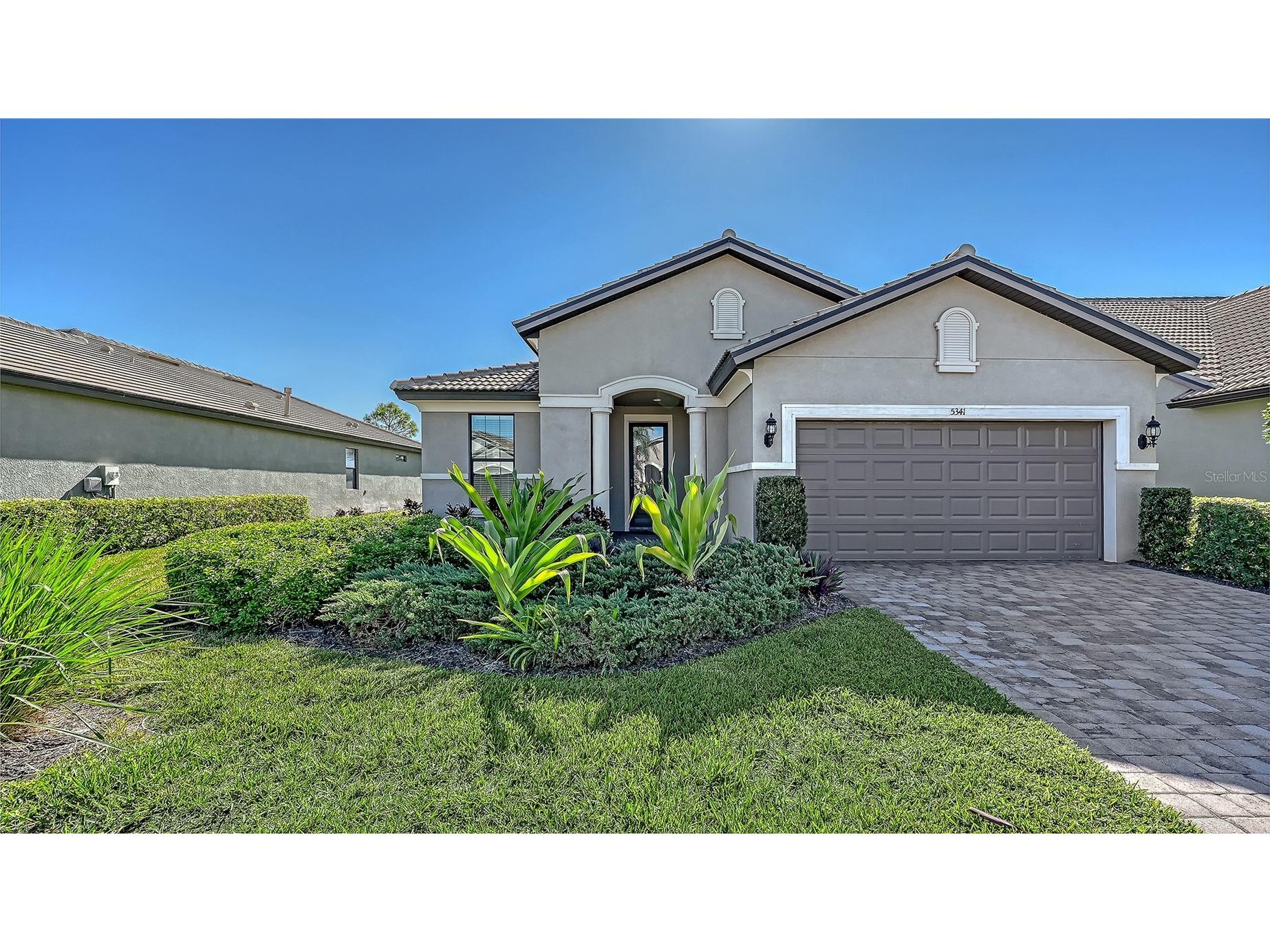 5341 Sundew Drive Sarasota FL 34238 A4670645 image1