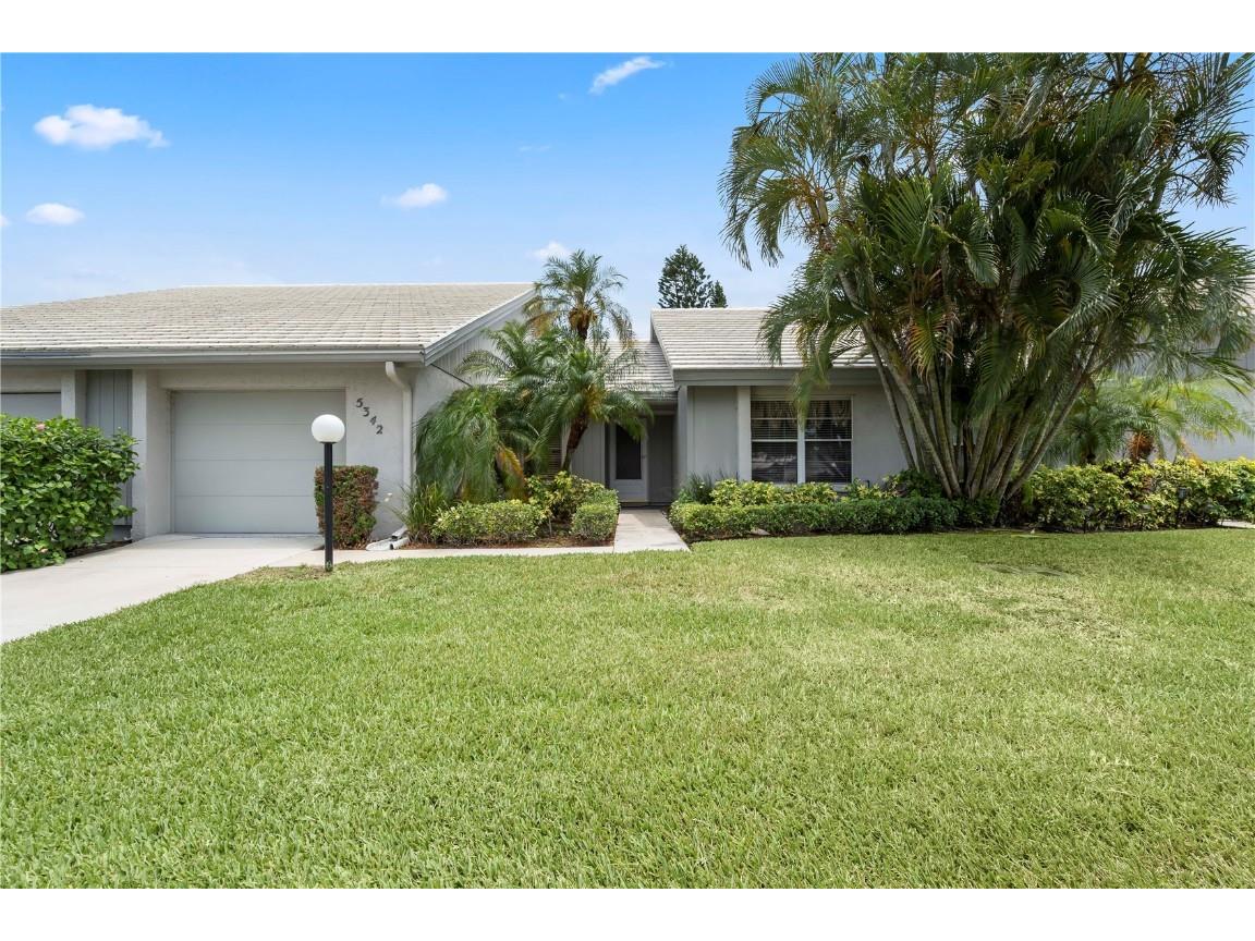 5342 Crestlake Boulevard #146 Sarasota FL 34233 U8243364 image1