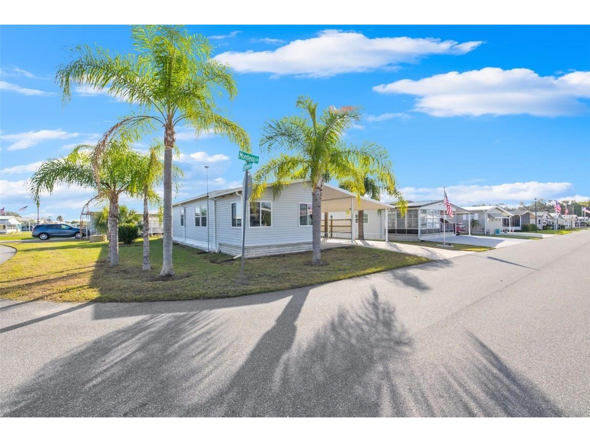 5342 Montego Drive Zephyrhills FL 33541 T3489728 image1