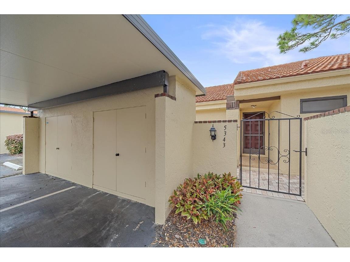 5343 Huntingwood Court #33 Sarasota FL 34235 A4662911 image2