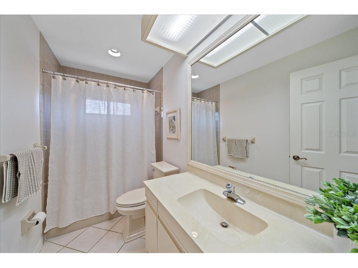 5343 Huntingwood Court #33 Sarasota FL 34235 A4662911 image34