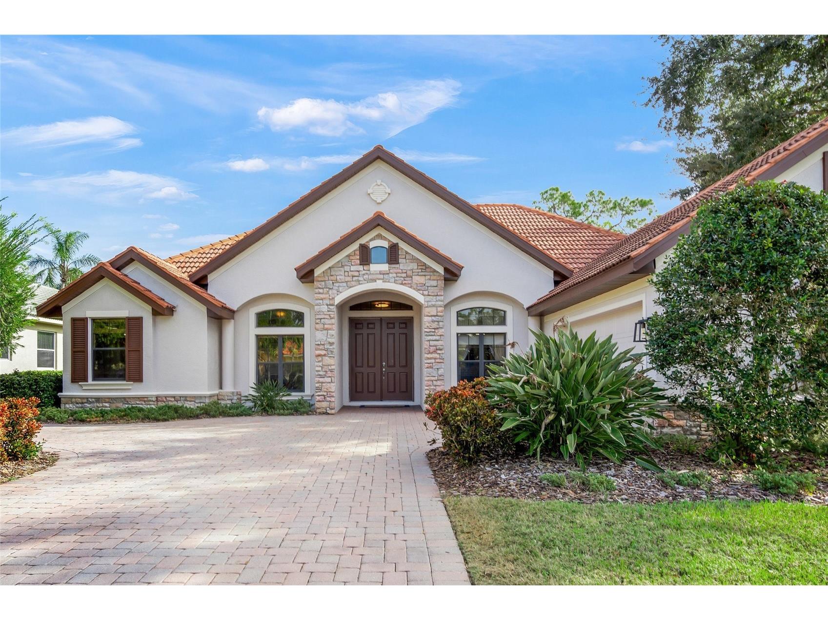5343 Nathaniel Place Sarasota FL 34233 A4674920 image1