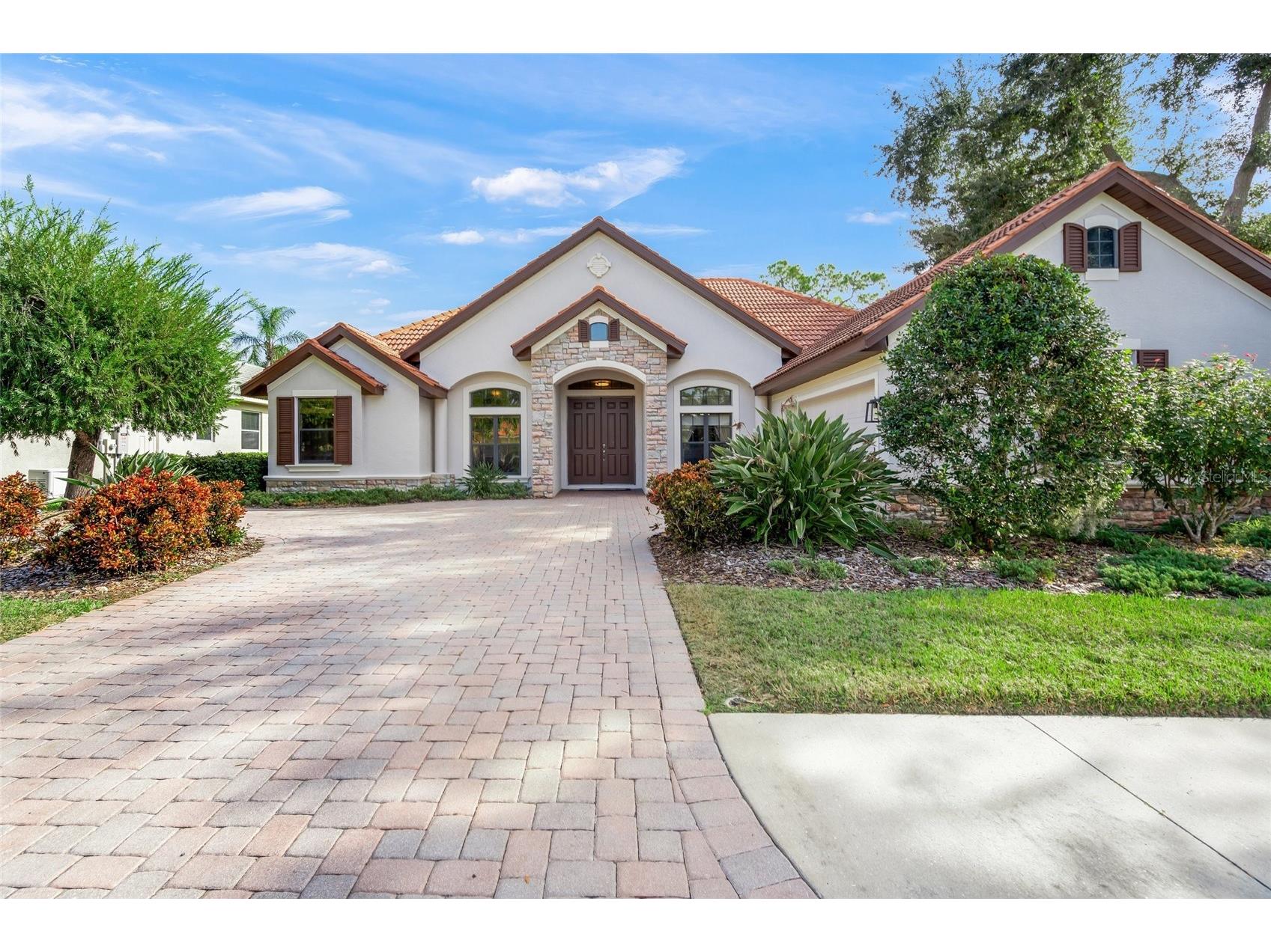 5343 Nathaniel Place Sarasota FL 34233 A4674920 image2