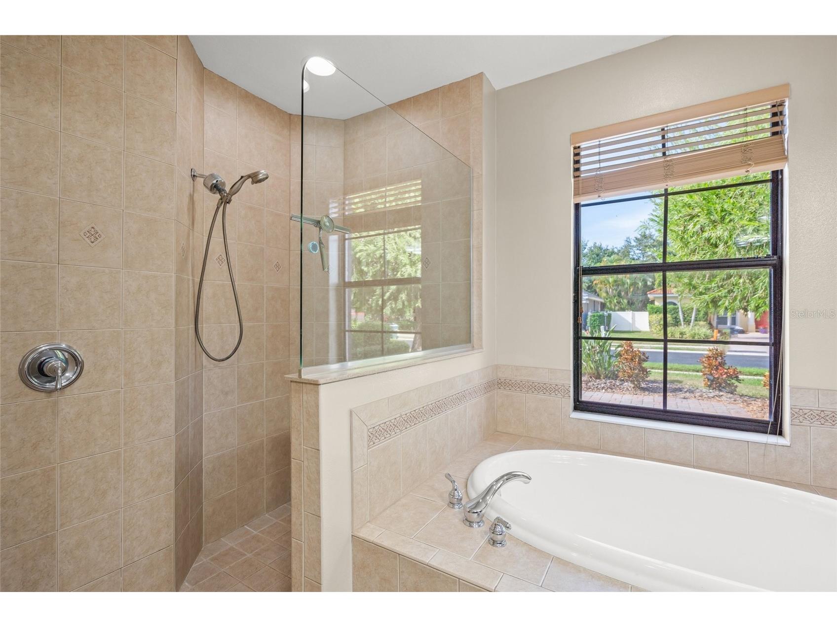 5343 Nathaniel Place Sarasota FL 34233 A4674920 image23