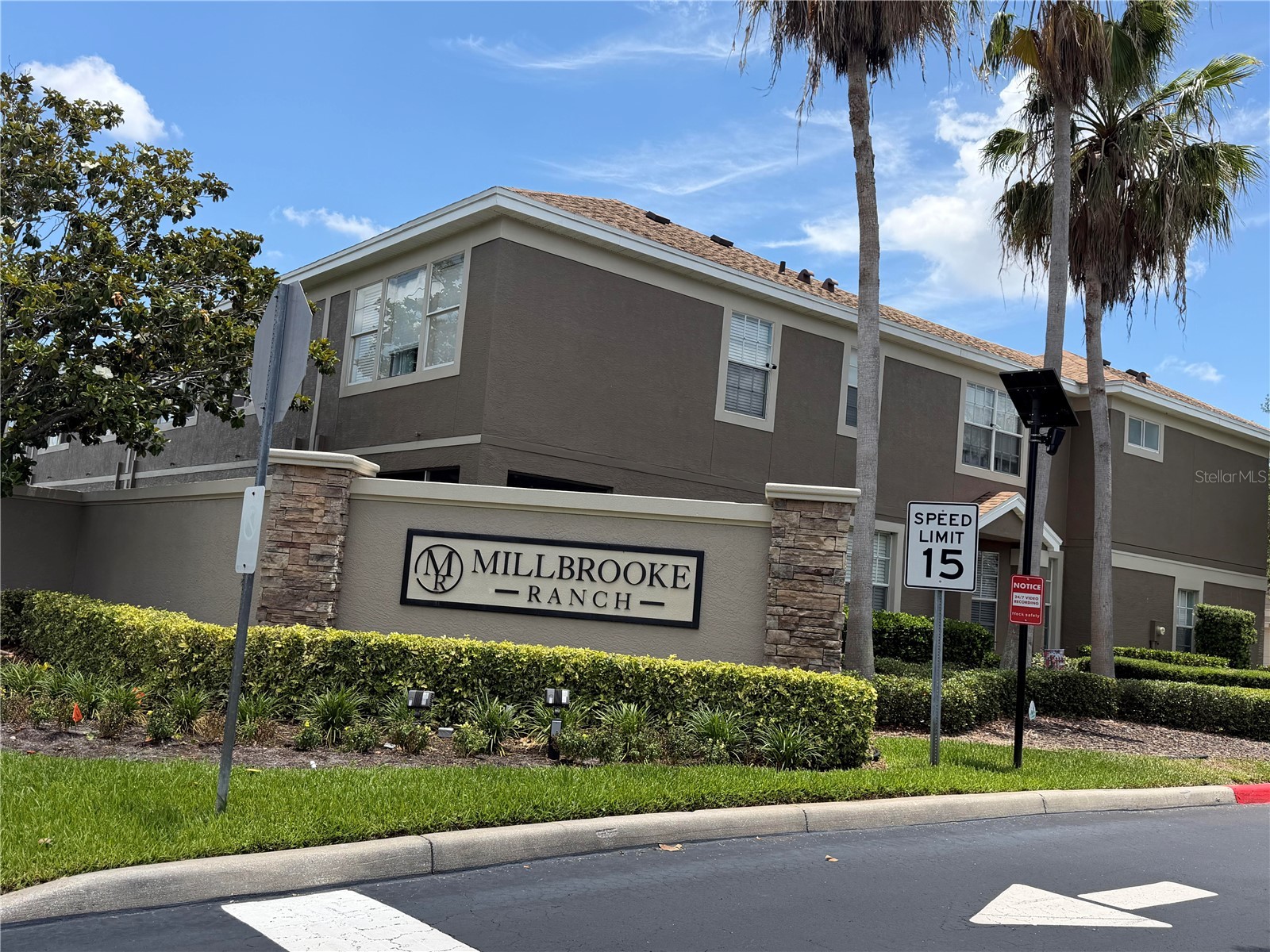 5345 60th Avenue N Saint Petersburg FL 33709 TB8492986 image1