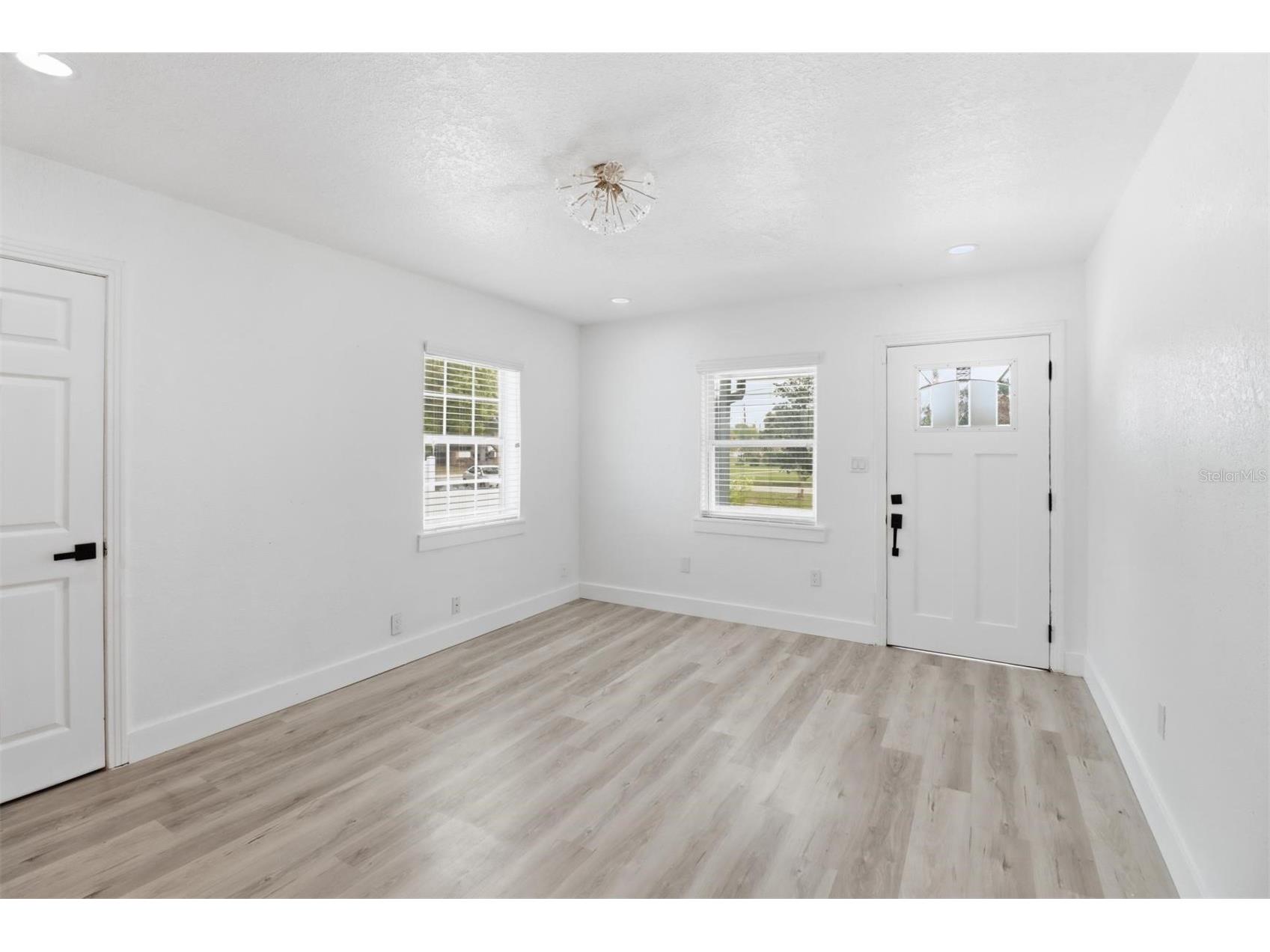 5345 Avon Court Orlando FL 32807 V4948341 image12