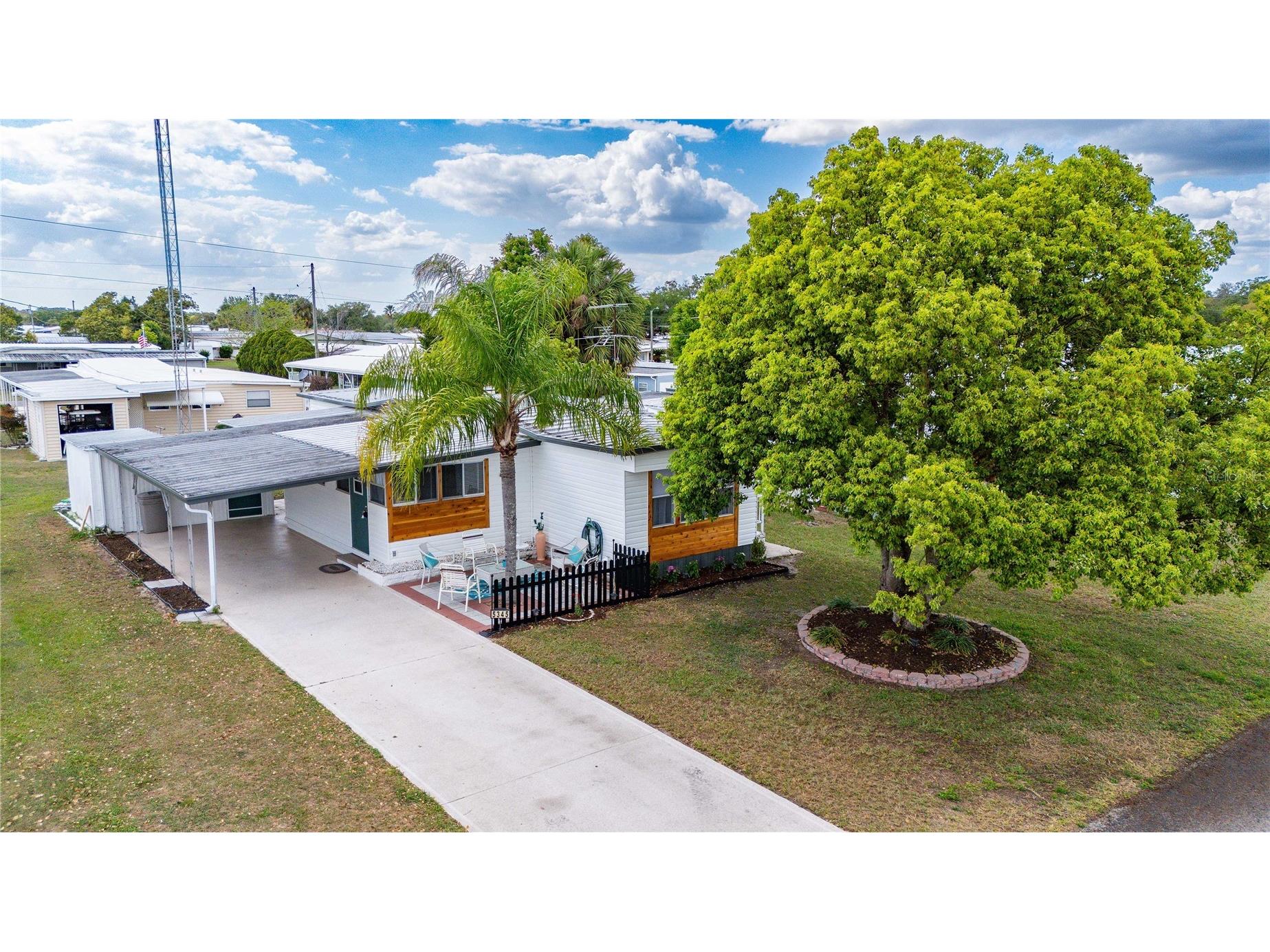 5345 Jo Street Zephyrhills FL 33542 TB8493658 image2