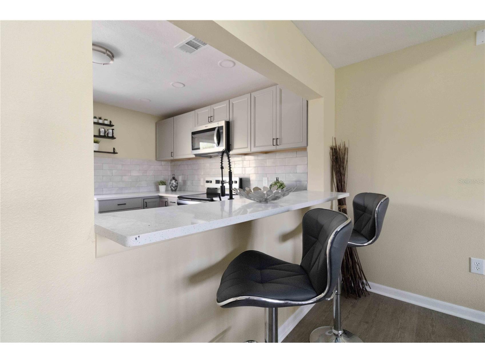 5345 Lake Arrowhead Trail #12 Sarasota FL 34231 A4686634 image12