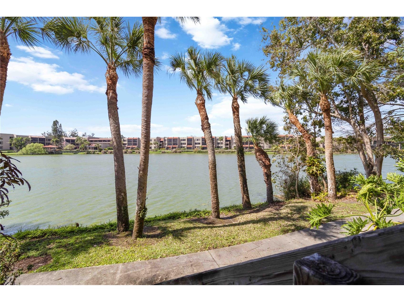 5345 Lake Arrowhead Trail #12 Sarasota FL 34231 A4686634 image28