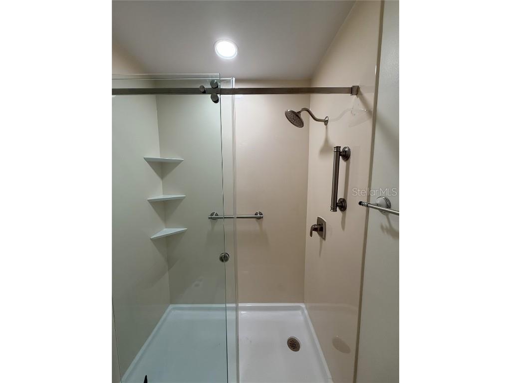 5345 Pamela Wood Way Sarasota FL 34233 A4637875 image13