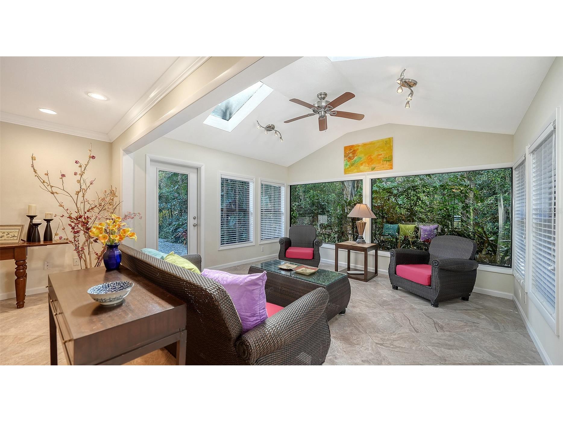 5345 Siesta Court Sarasota FL 34242 A4685607 image13