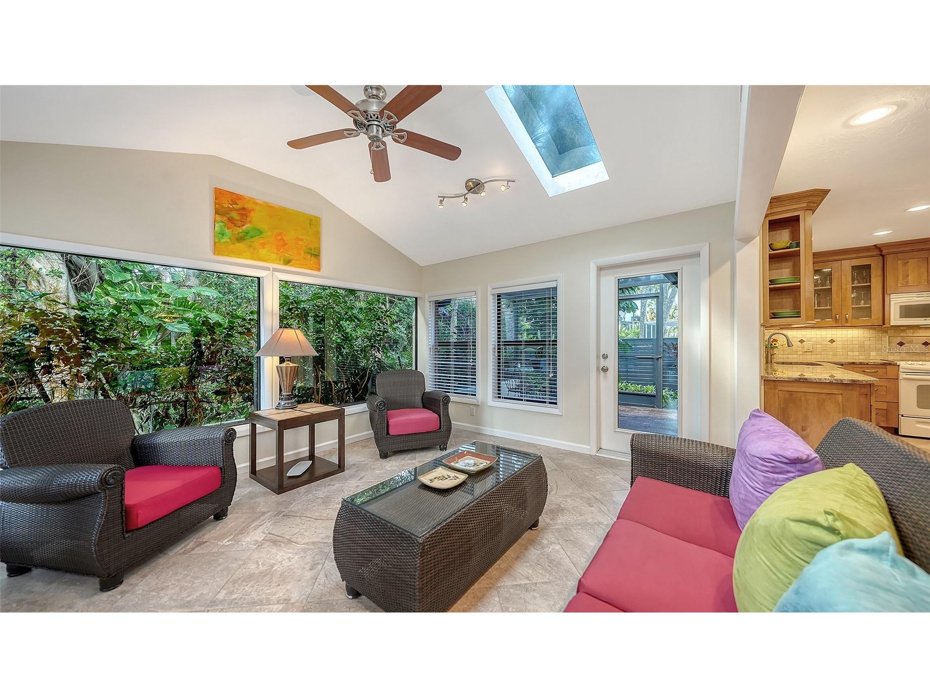5345 Siesta Court Sarasota FL 34242 A4685607 image14
