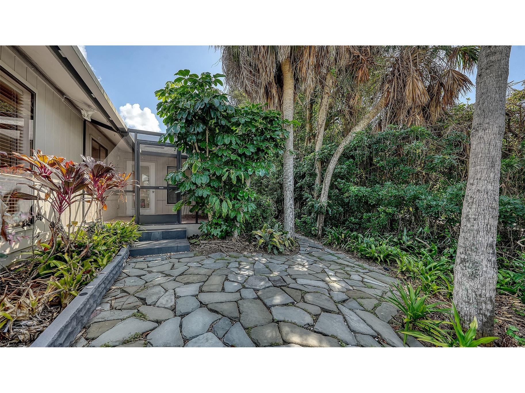 5345 Siesta Court Sarasota FL 34242 A4685607 image26
