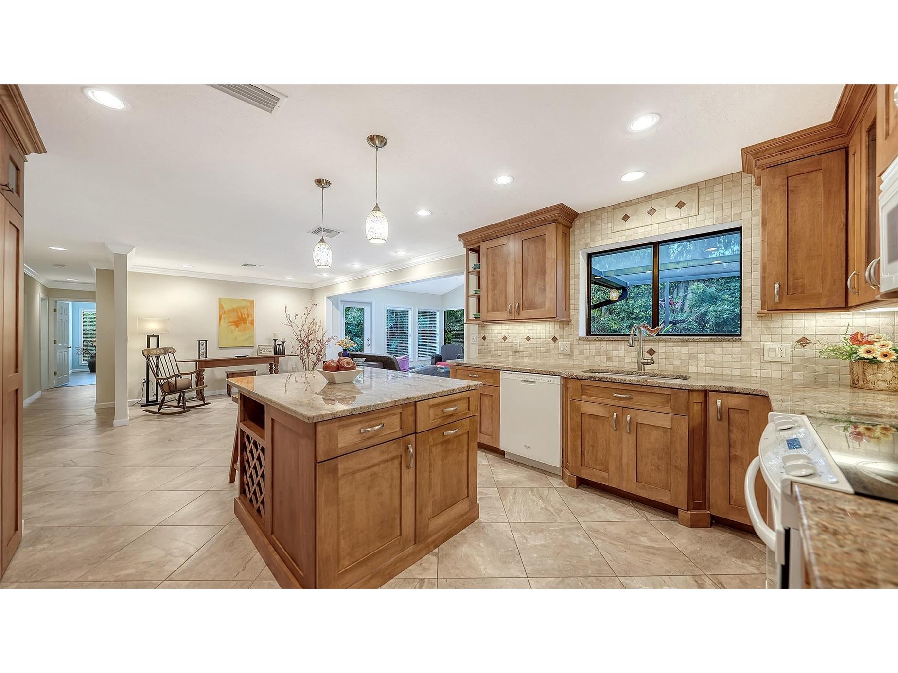 5345 Siesta Court Sarasota FL 34242 A4685607 image9