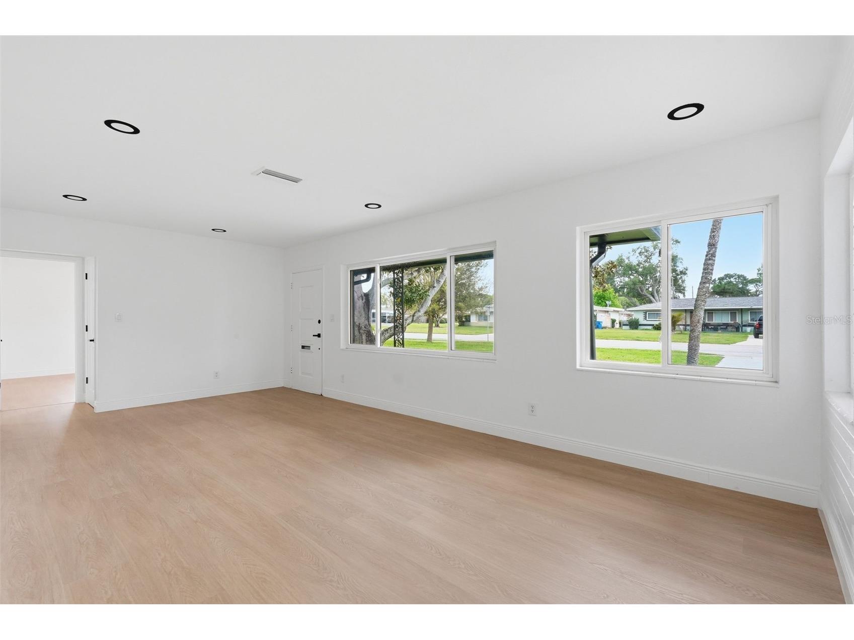 5347 30th Avenue N Saint Petersburg FL 33710 TB8483922 image21