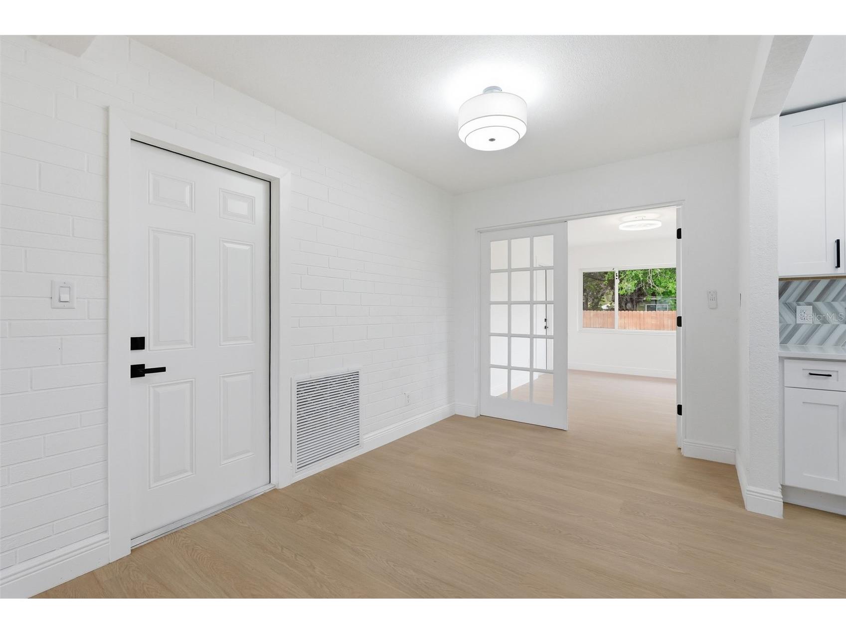 5347 30th Avenue N Saint Petersburg FL 33710 TB8483922 image25