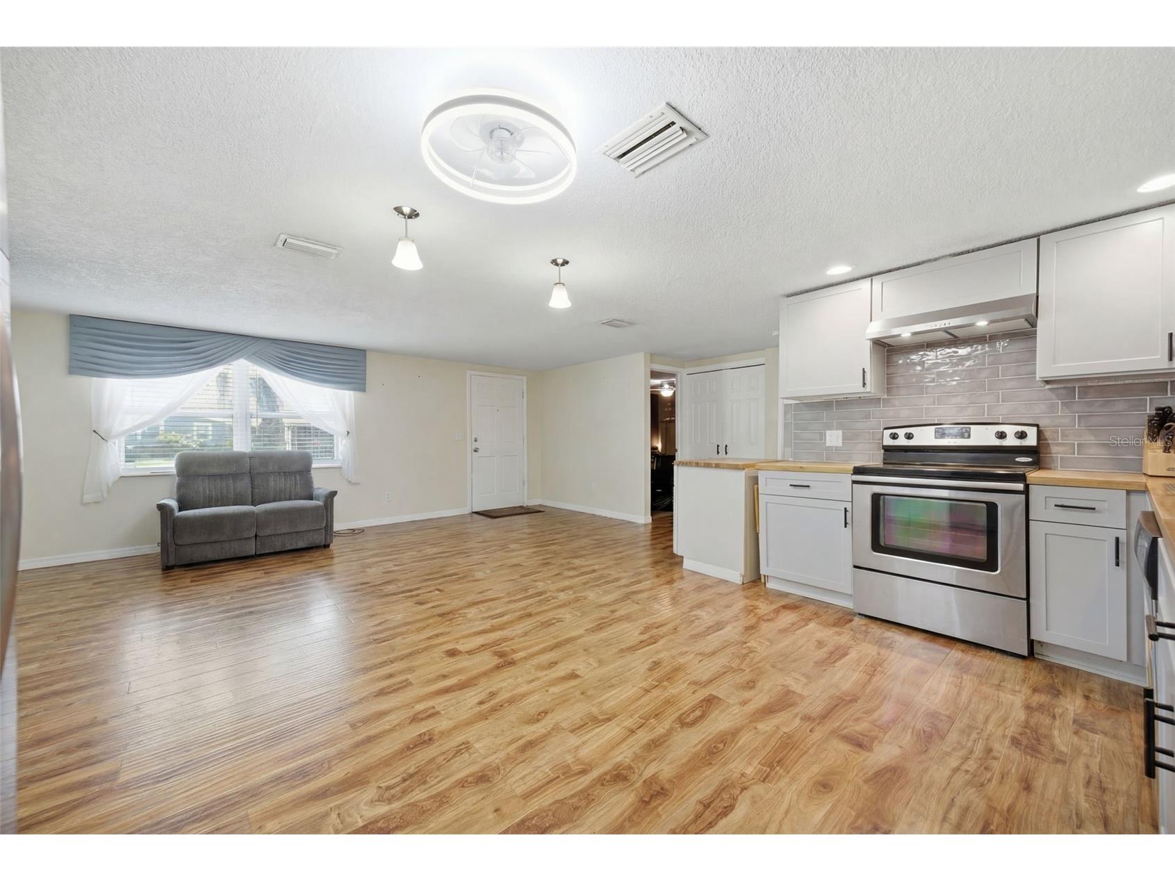 5347 Flora Avenue Holiday FL 34690 TB8493389 image4