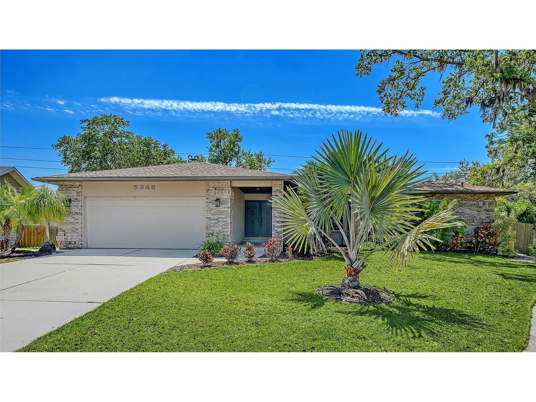 5348 Bent Oak Drive Sarasota FL 34232 A4687156 image1