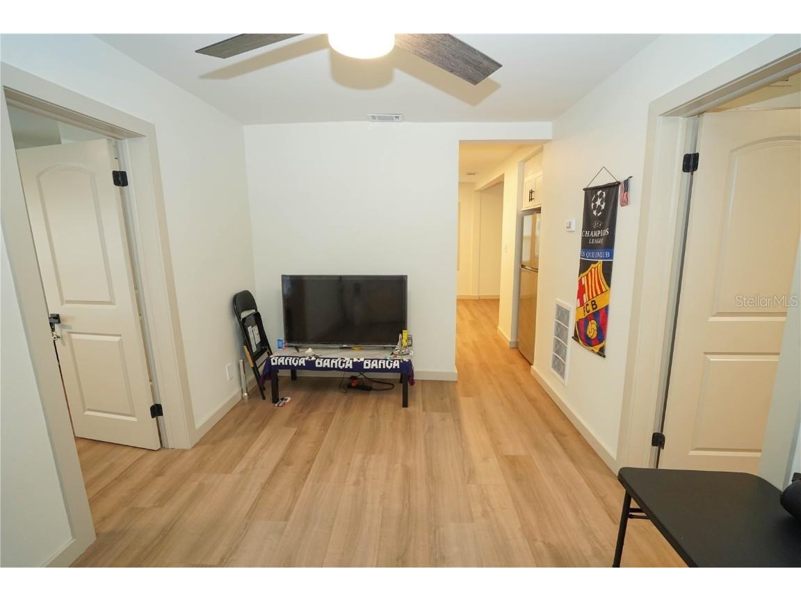 535 14th Avenue S #W Saint Petersburg FL 33701 TB8451918 image3