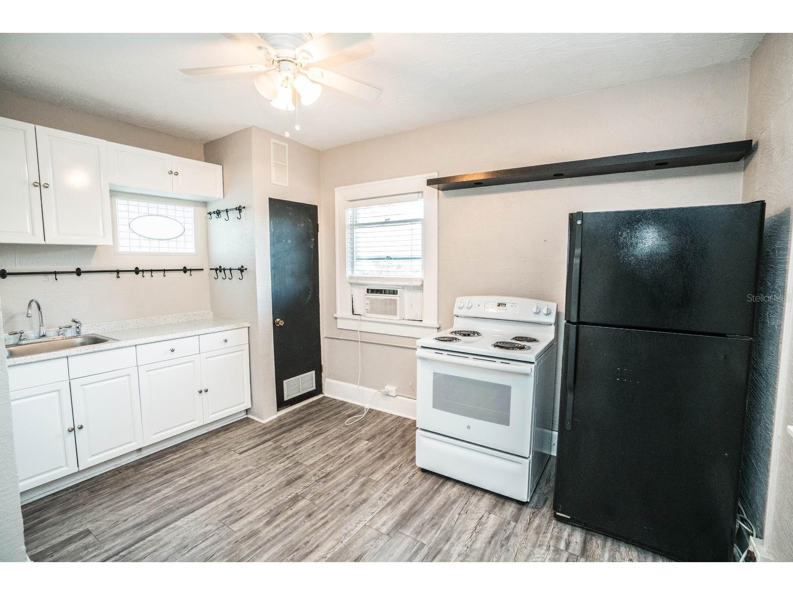 535 2nd Street N #4 Saint Petersburg FL 33701 TB8509121 image4