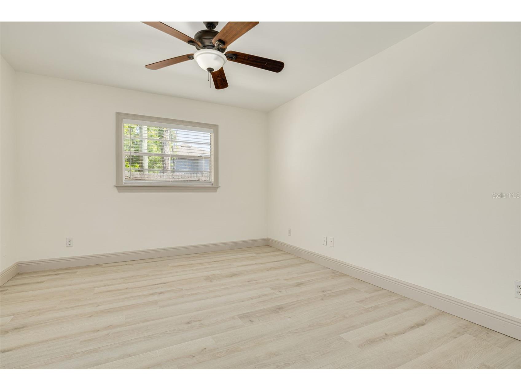 535 32nd Avenue N #5 Saint Petersburg FL 33704 TB8504313 image15