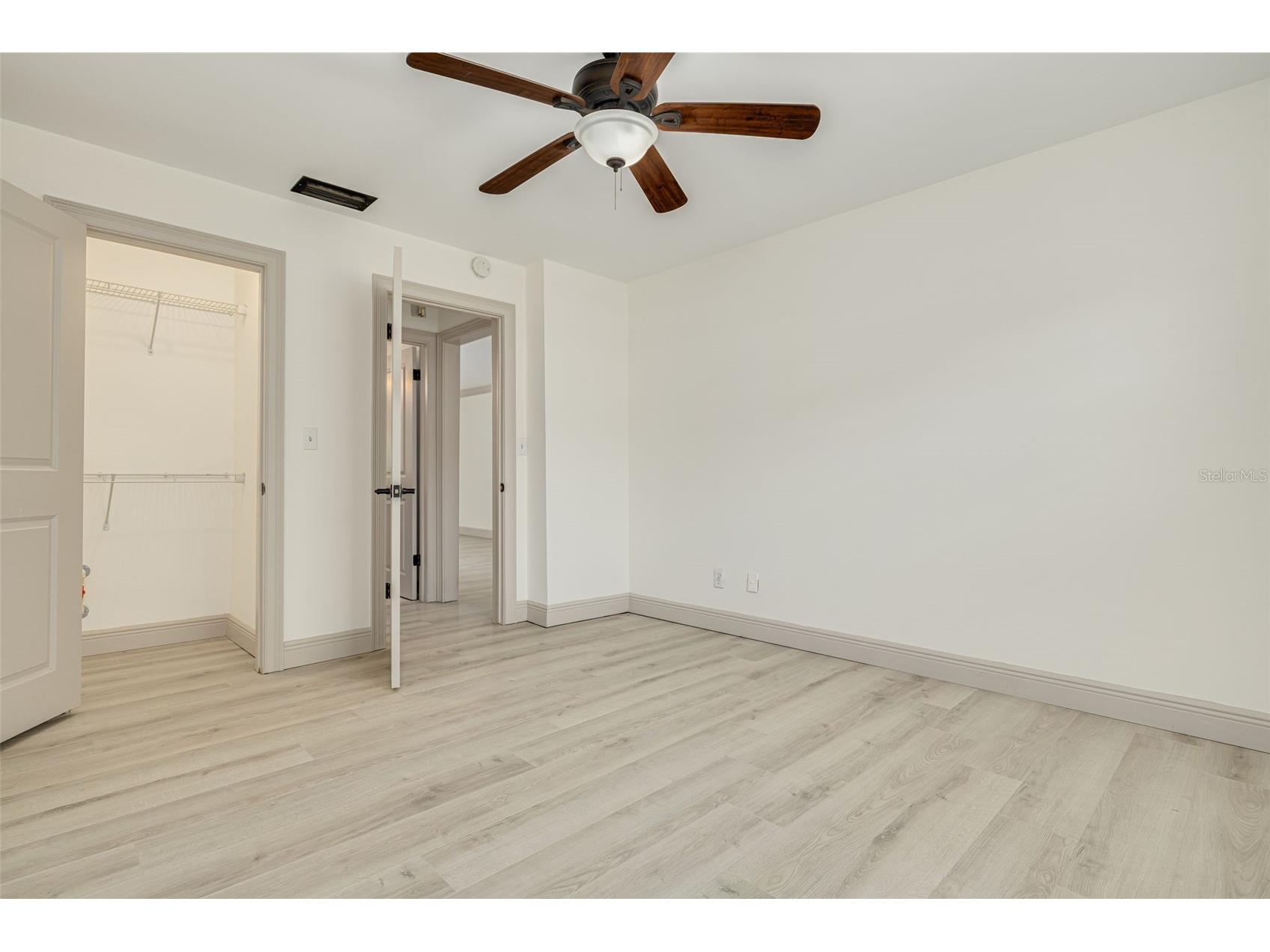 535 32nd Avenue N #5 Saint Petersburg FL 33704 TB8504313 image16
