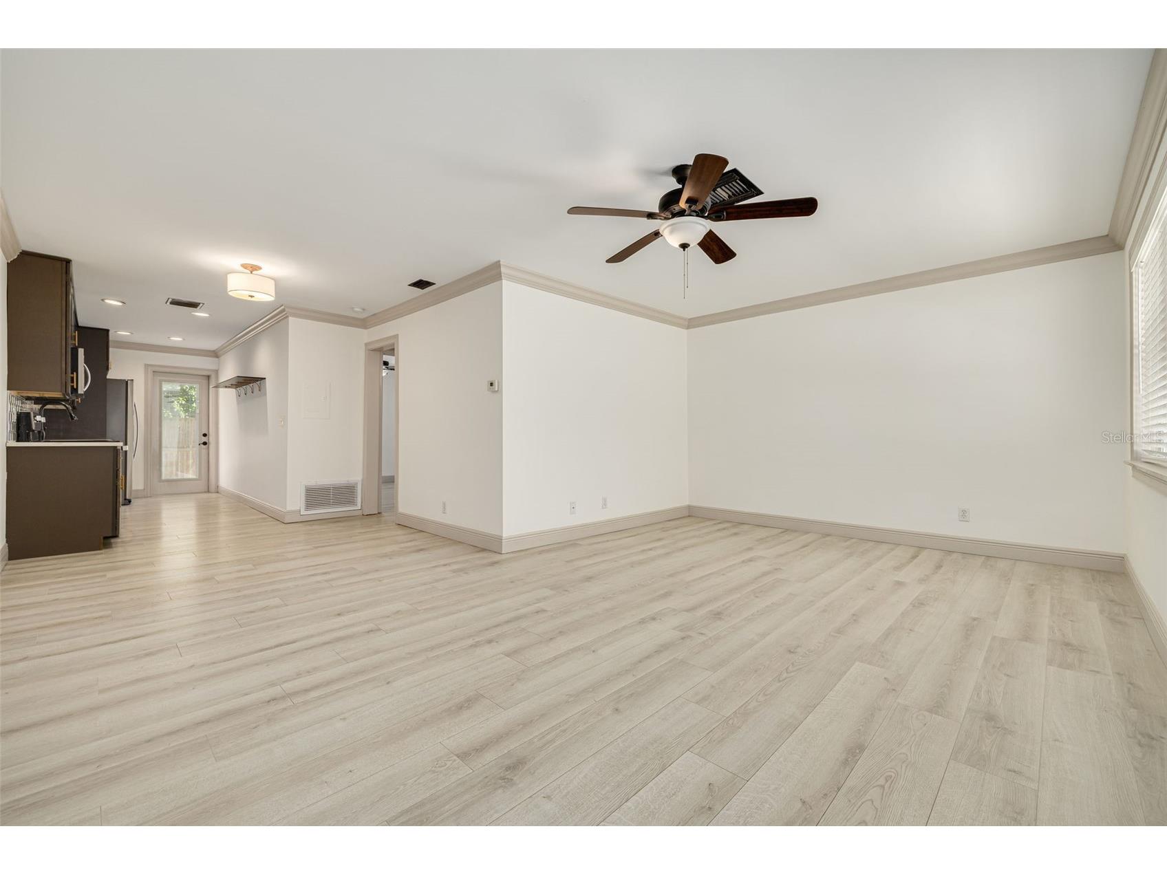 535 32nd Avenue N #5 Saint Petersburg FL 33704 TB8504313 image5