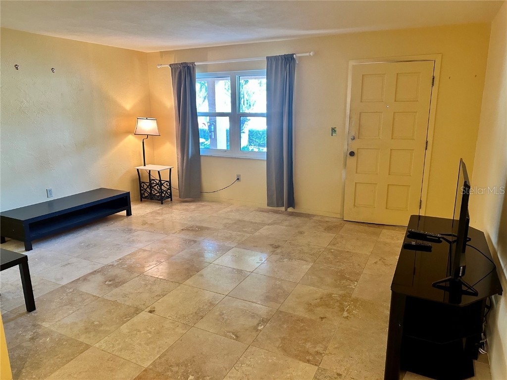 535 68th Avenue #2 Saint Pete Beach FL 33706 TB8452442 image3