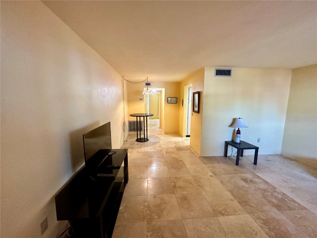 535 68th Avenue #2 Saint Pete Beach FL 33706 TB8452442 image4