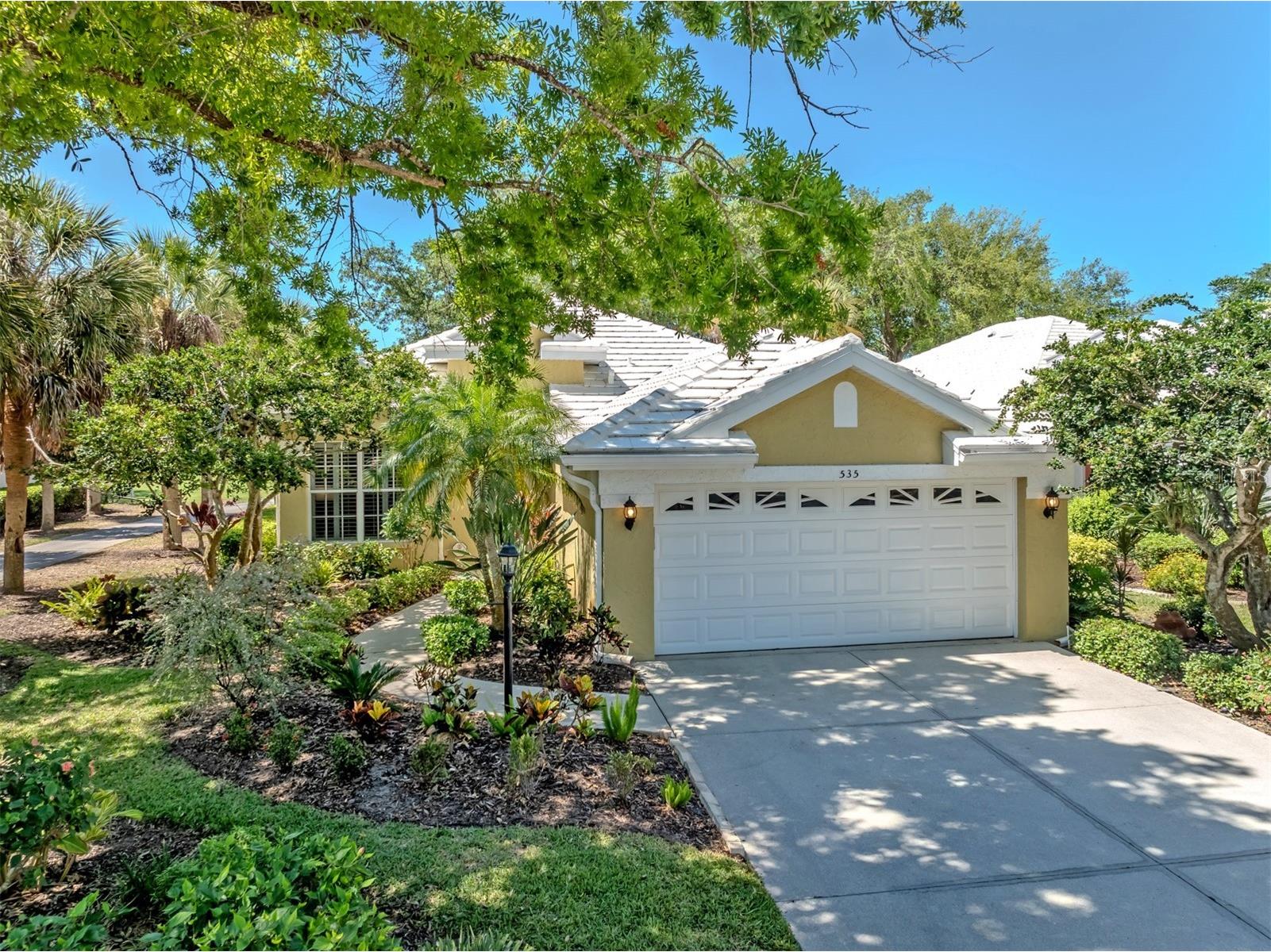 535 Fallbrook Drive Venice FL 34292 N6144127 image1