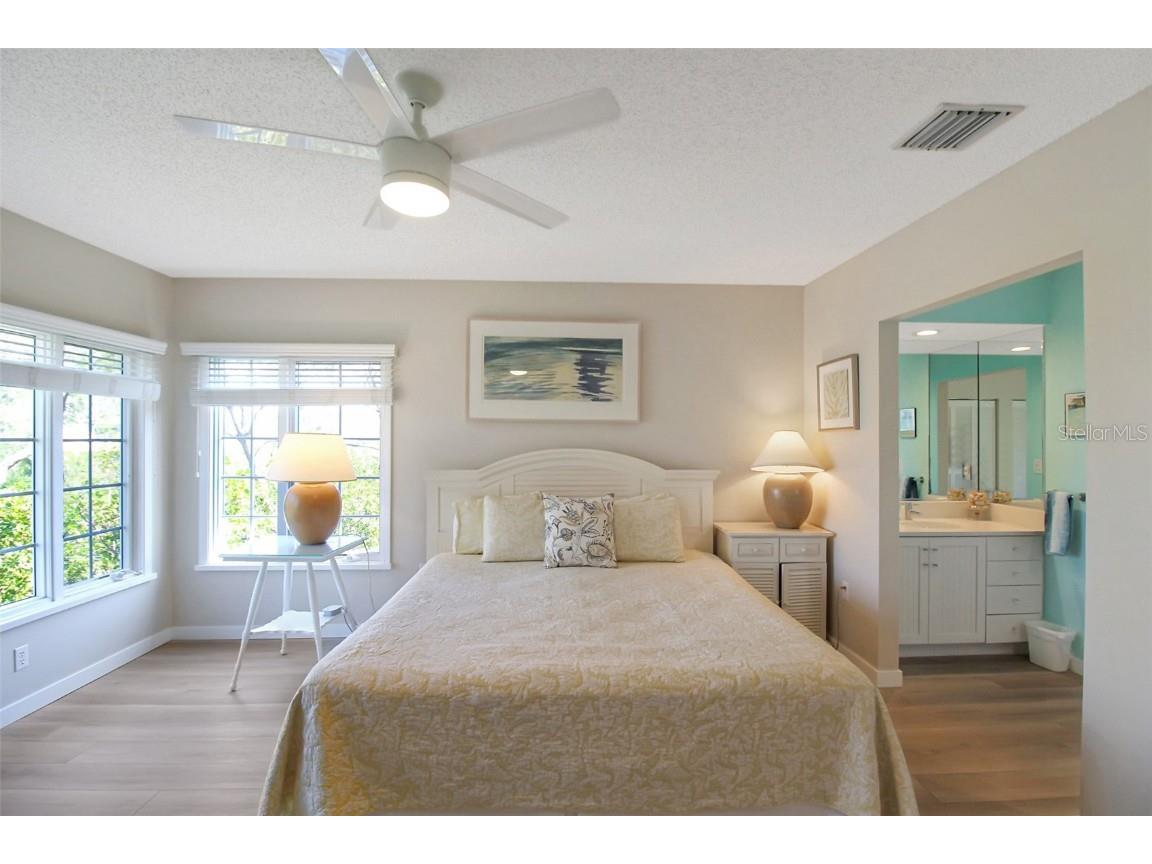 535 Forest Way Longboat Key FL 34228 A4655086 image28