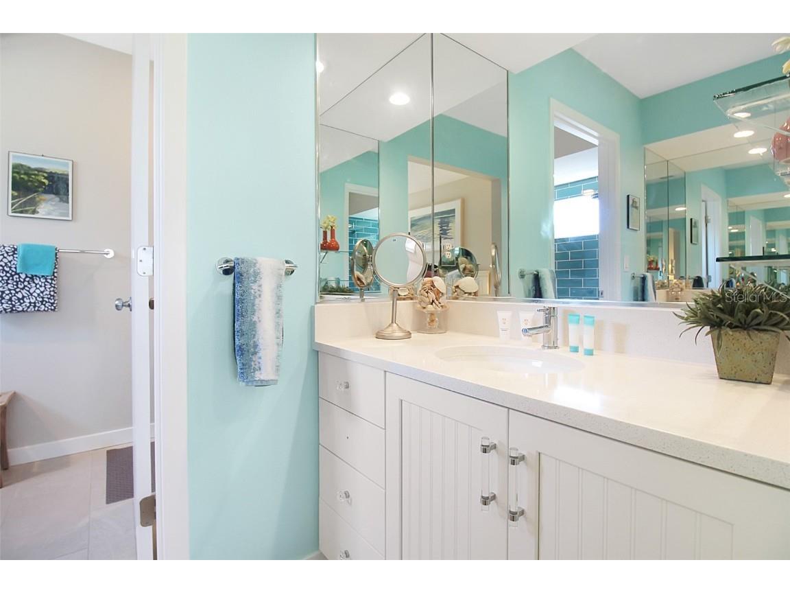 535 Forest Way Longboat Key FL 34228 A4655086 image34