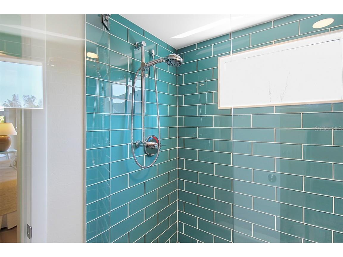 535 Forest Way Longboat Key FL 34228 A4655086 image36