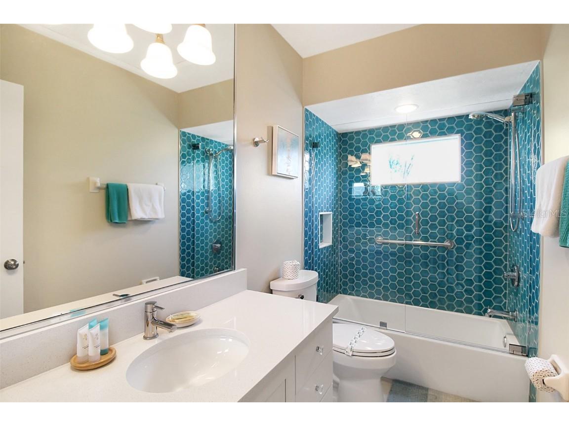 535 Forest Way Longboat Key FL 34228 A4655086 image40