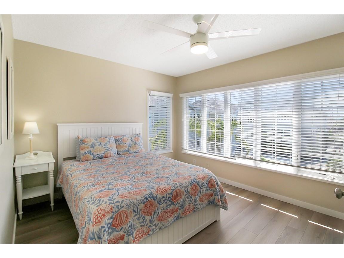 535 Forest Way Longboat Key FL 34228 A4655086 image42