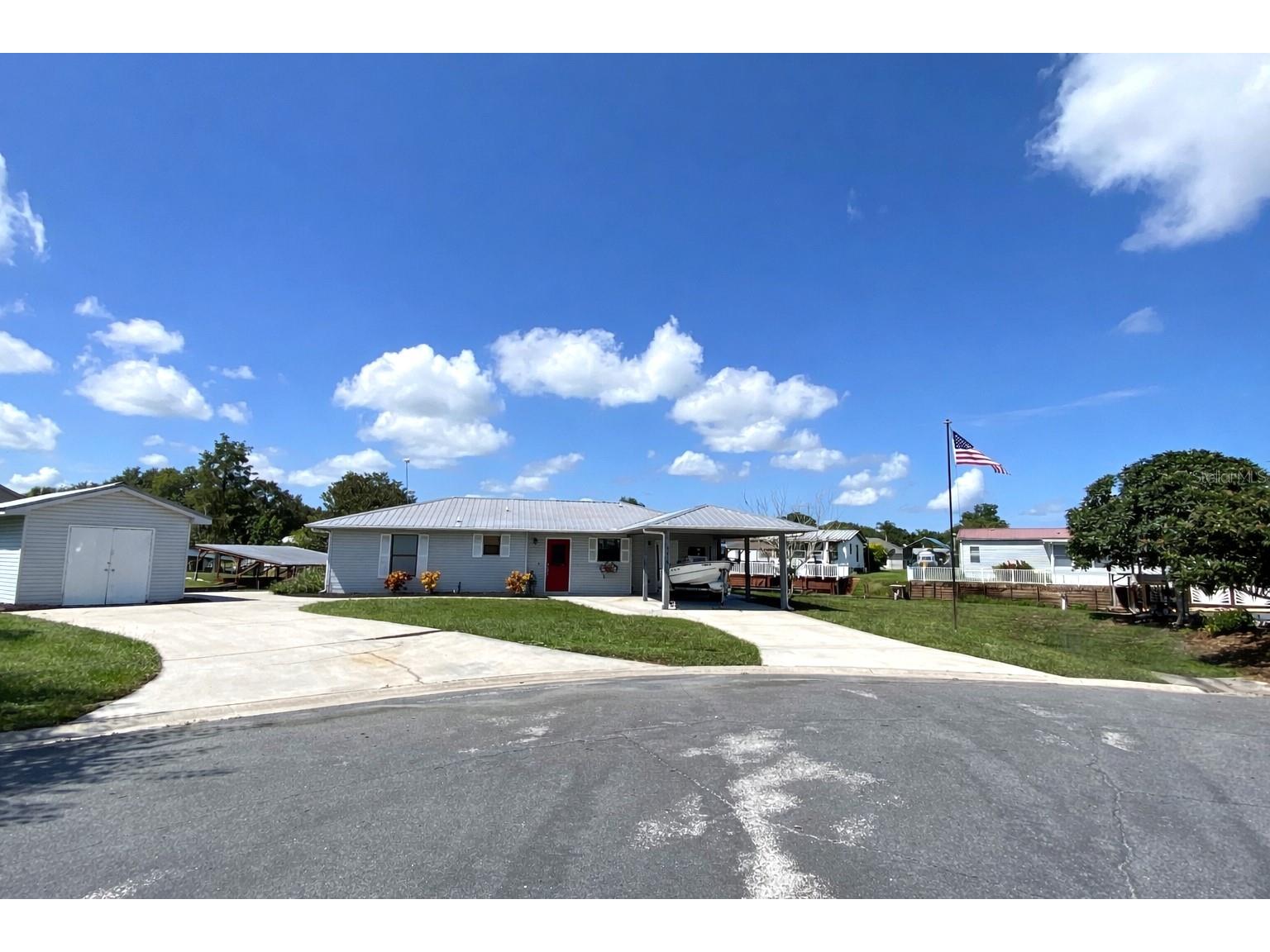 535 Minnow Court Kenansville FL 34739 W7883742 image1