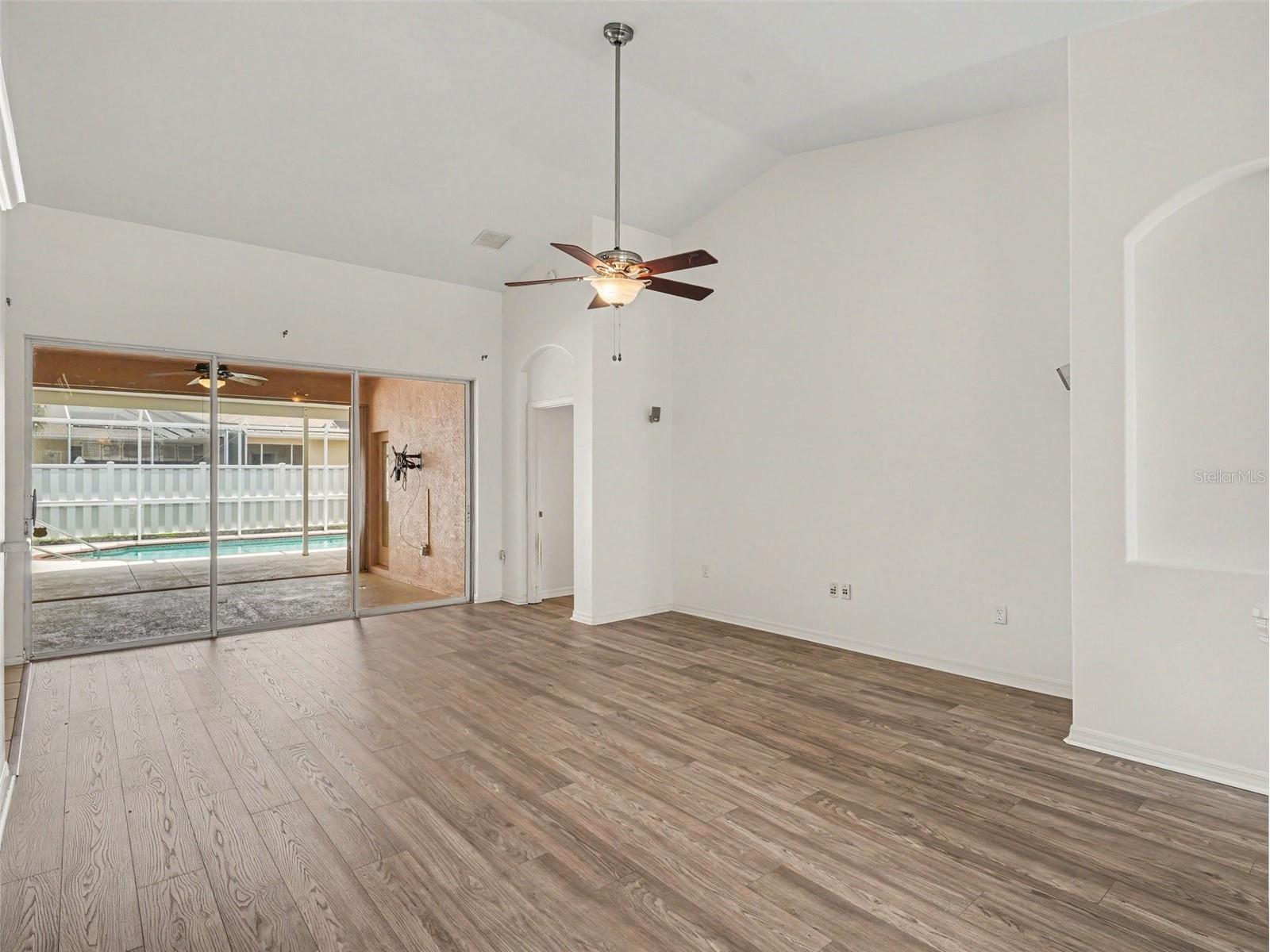 535 Planters Manor Way Bradenton FL 34212 TB8487107 image7