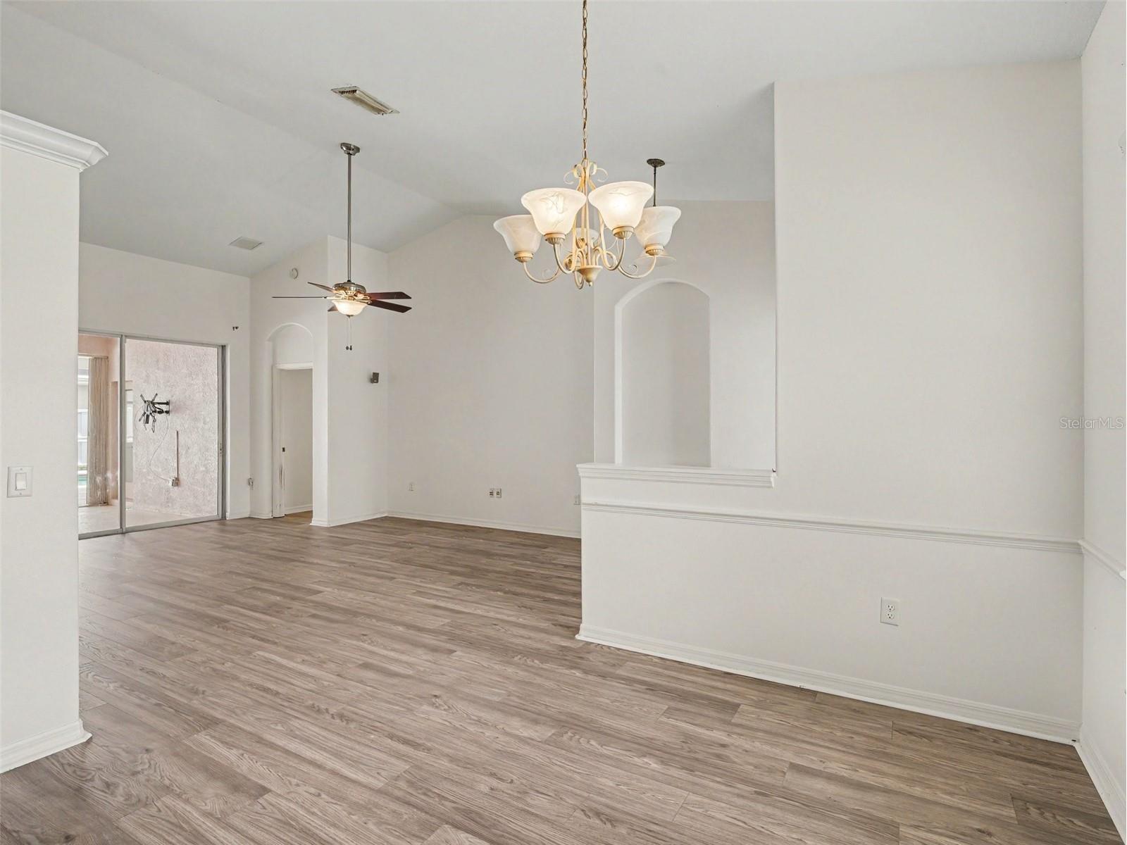 535 Planters Manor Way Bradenton FL 34212 TB8487107 image9