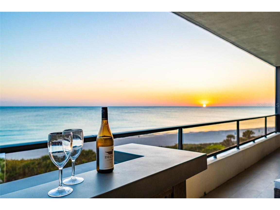 535 Sanctuary Drive #C508 Longboat Key FL 34228 - GULF OF MEXICO A4565707 image1