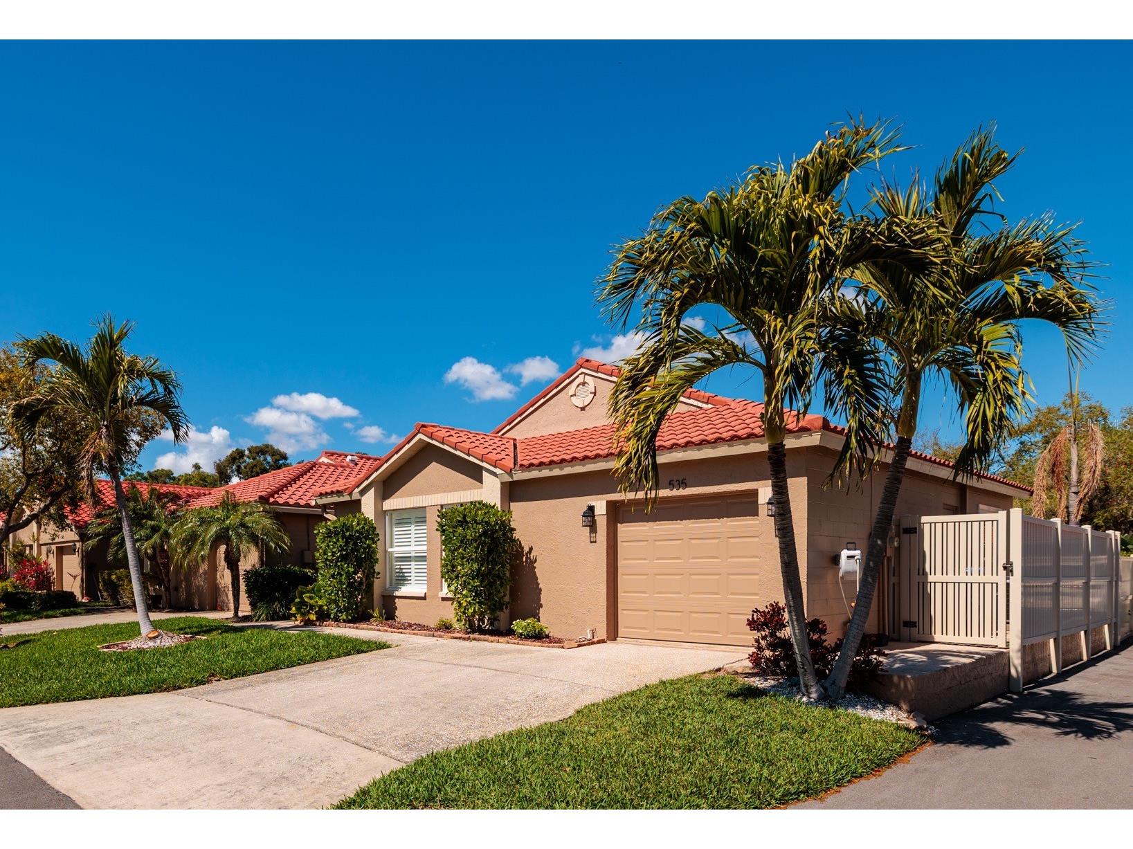 535 St Tropez Circle NE Saint Petersburg FL 33703 TB8483701 image1