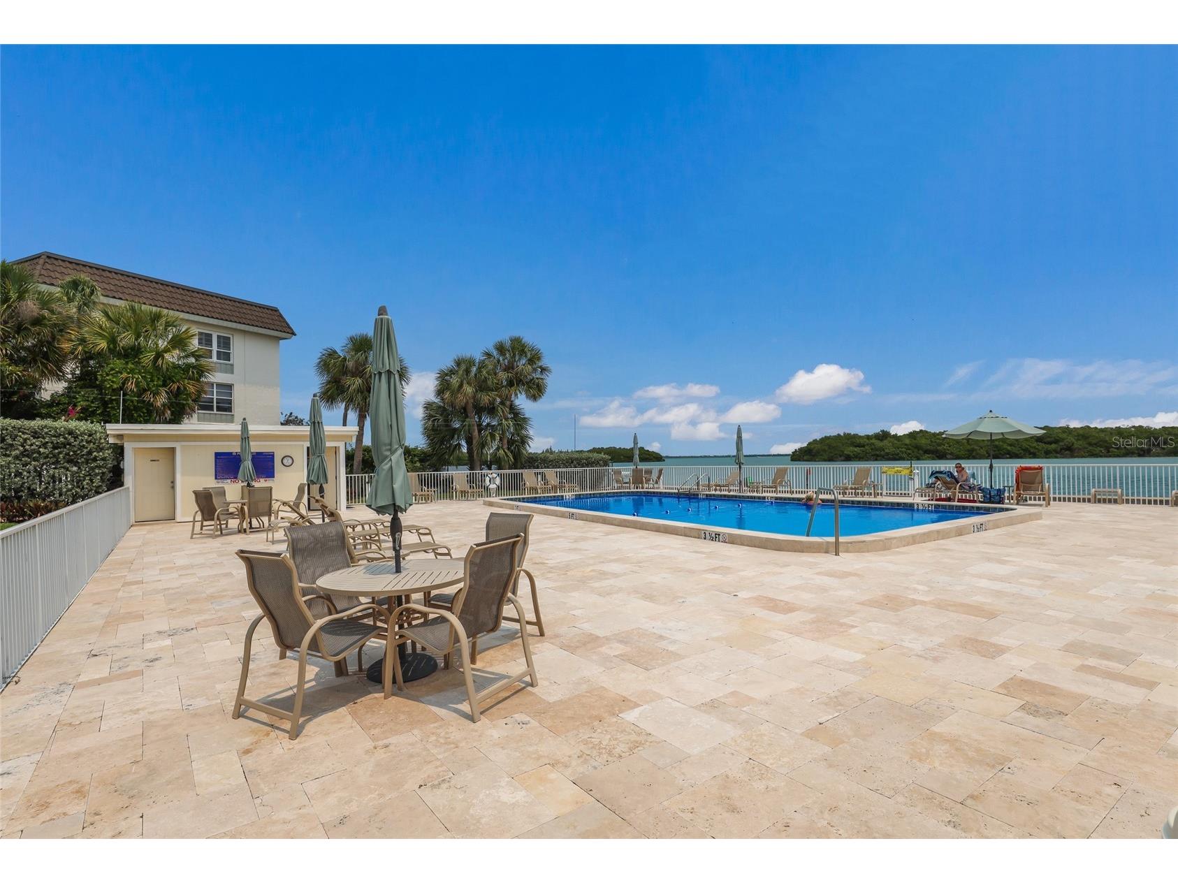 535 Sutton Place Longboat Key FL 34228 A4678021 image32