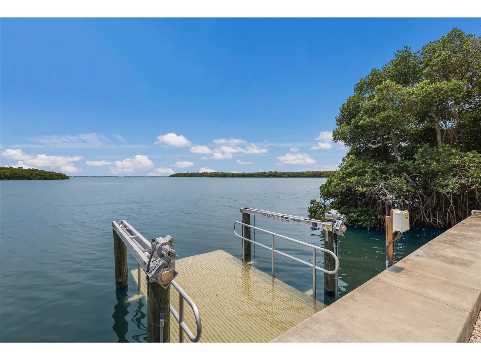 535 Sutton Place Longboat Key FL 34228 A4678021 image36