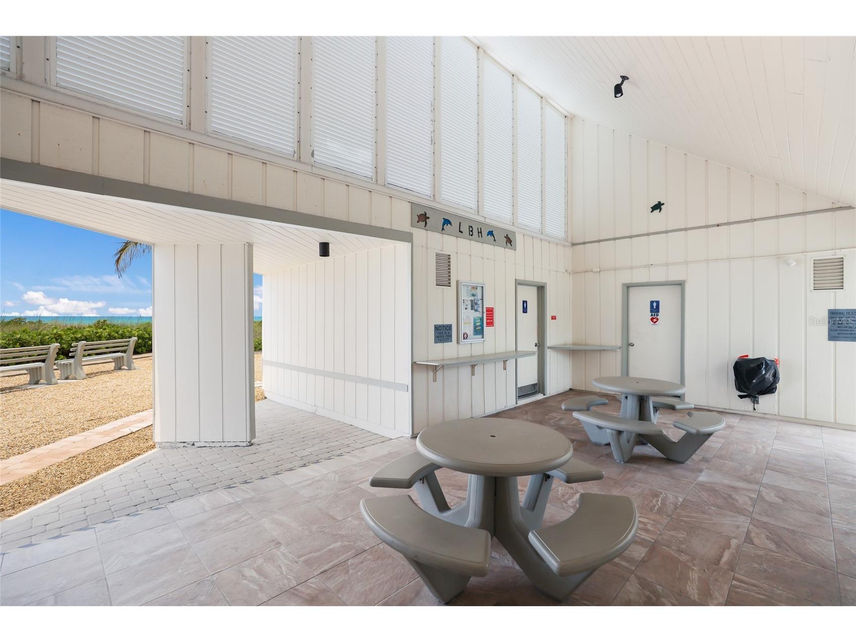 535 Sutton Place Longboat Key FL 34228 A4678021 image37