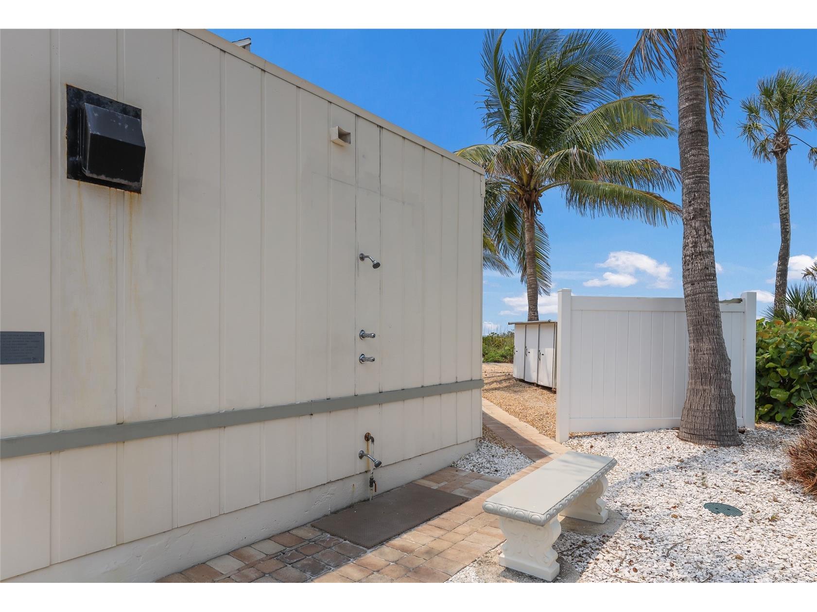 535 Sutton Place Longboat Key FL 34228 A4678021 image38